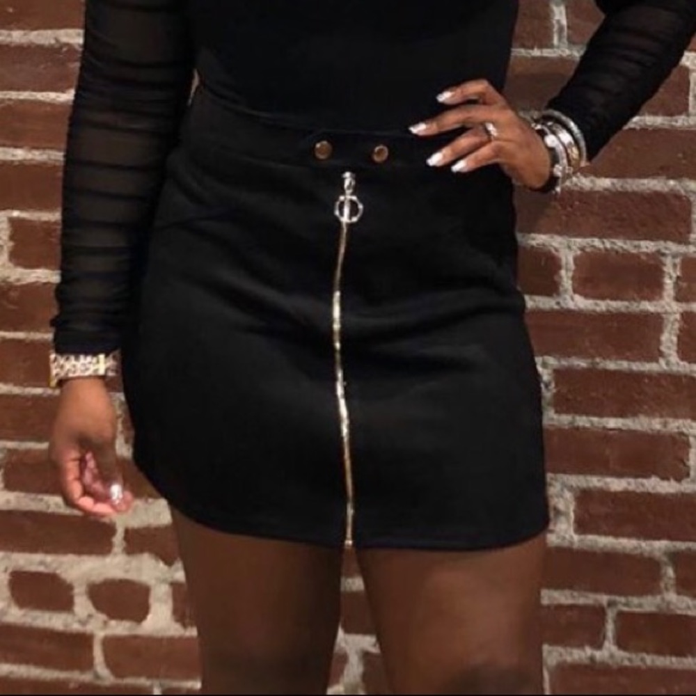 black skirt